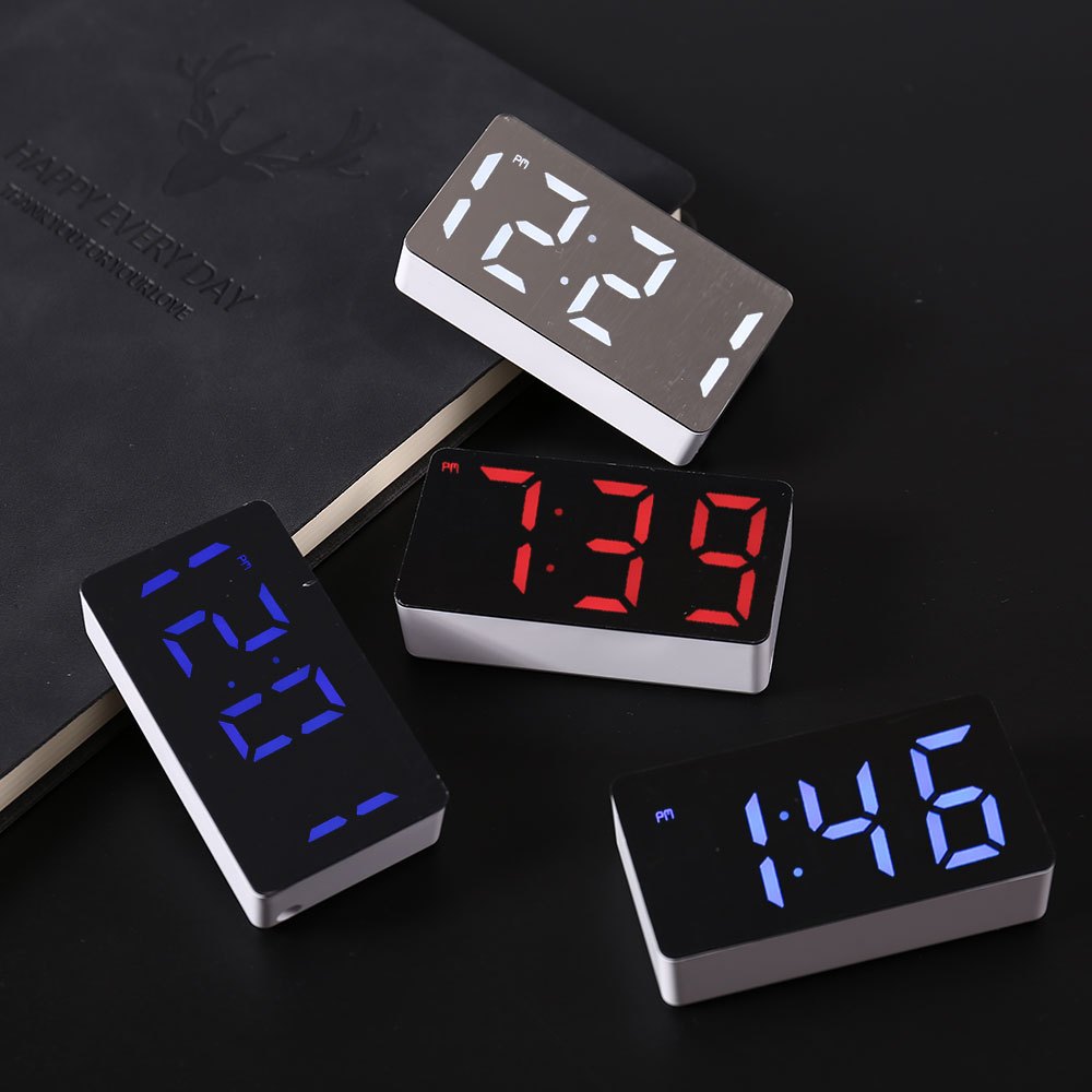 Smart Home Interior - LED elektronik saat aynası çalar saat
